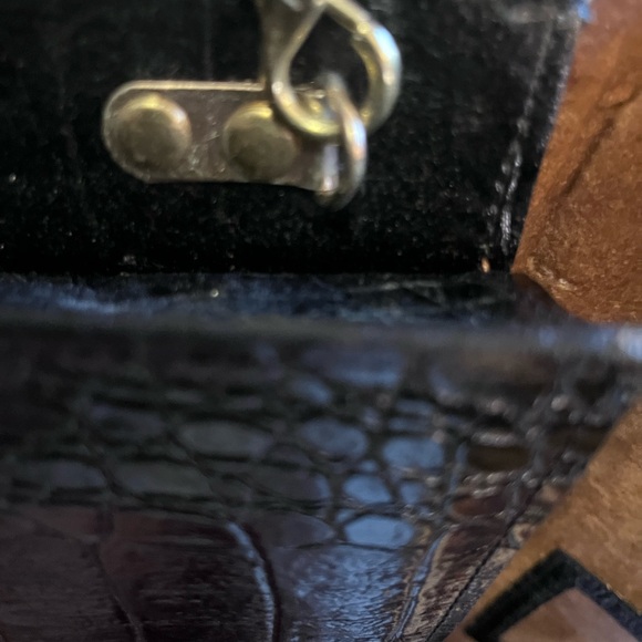 Vintage Alligator Vivace Embossed Attaché Case. - Picture 7 of 11